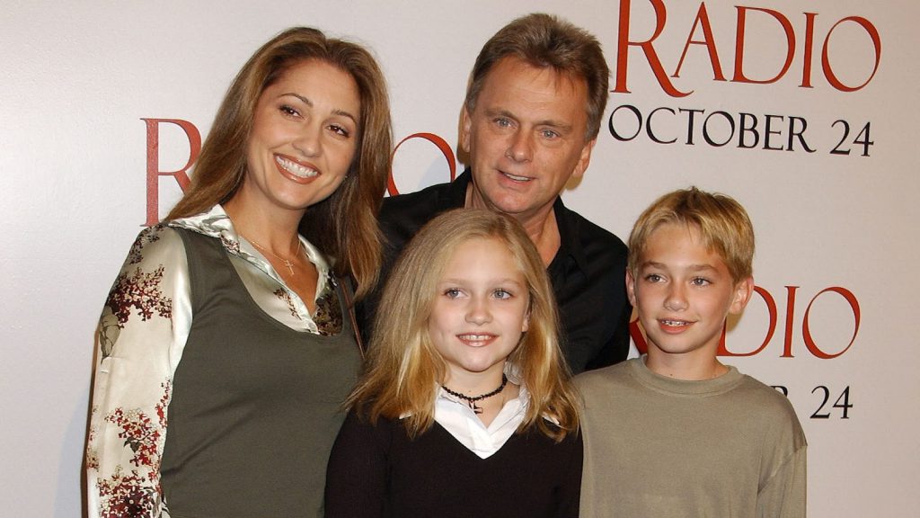  Pat Sajak with his second wife Lesly Brown Sajak and kids Patrick and Maggie 